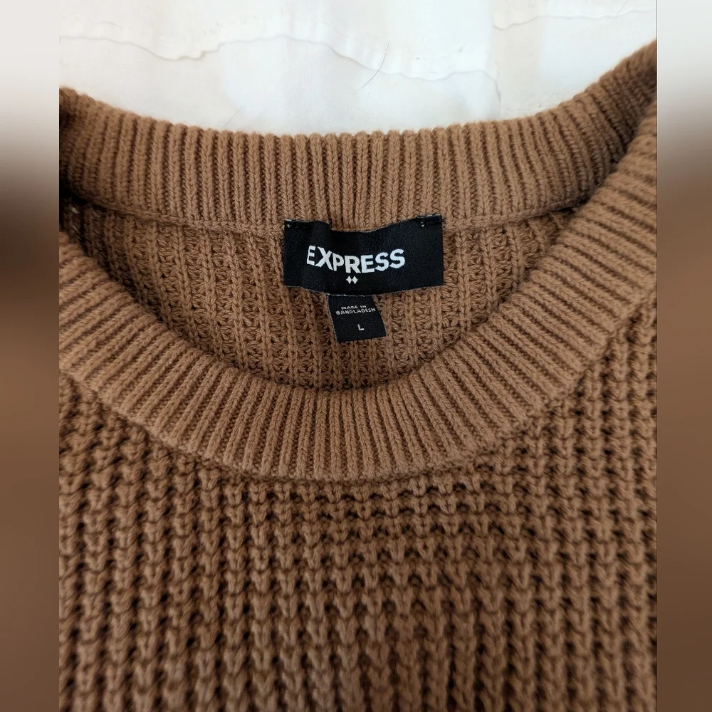 Express 100% Cotton Medium Knit Crewneck Sweater Mocha Brown Size Large - Picture 2 of 6
